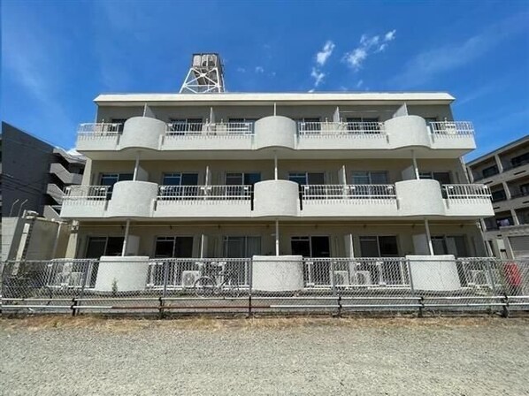 プチレジョン柏木の物件外観写真